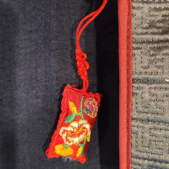 Oriental Embroidered Fabric Zipper Wallet - Picture 2 of 4